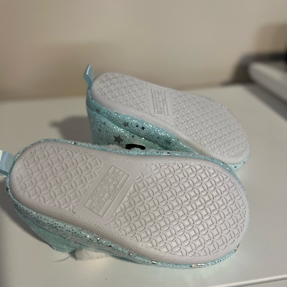 🎈🎈NWT STARRY SLIPPERS - Picture 5 of 5